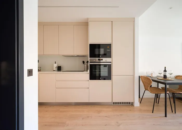 Apartment Home2book Modern & Cozy Flat Damas